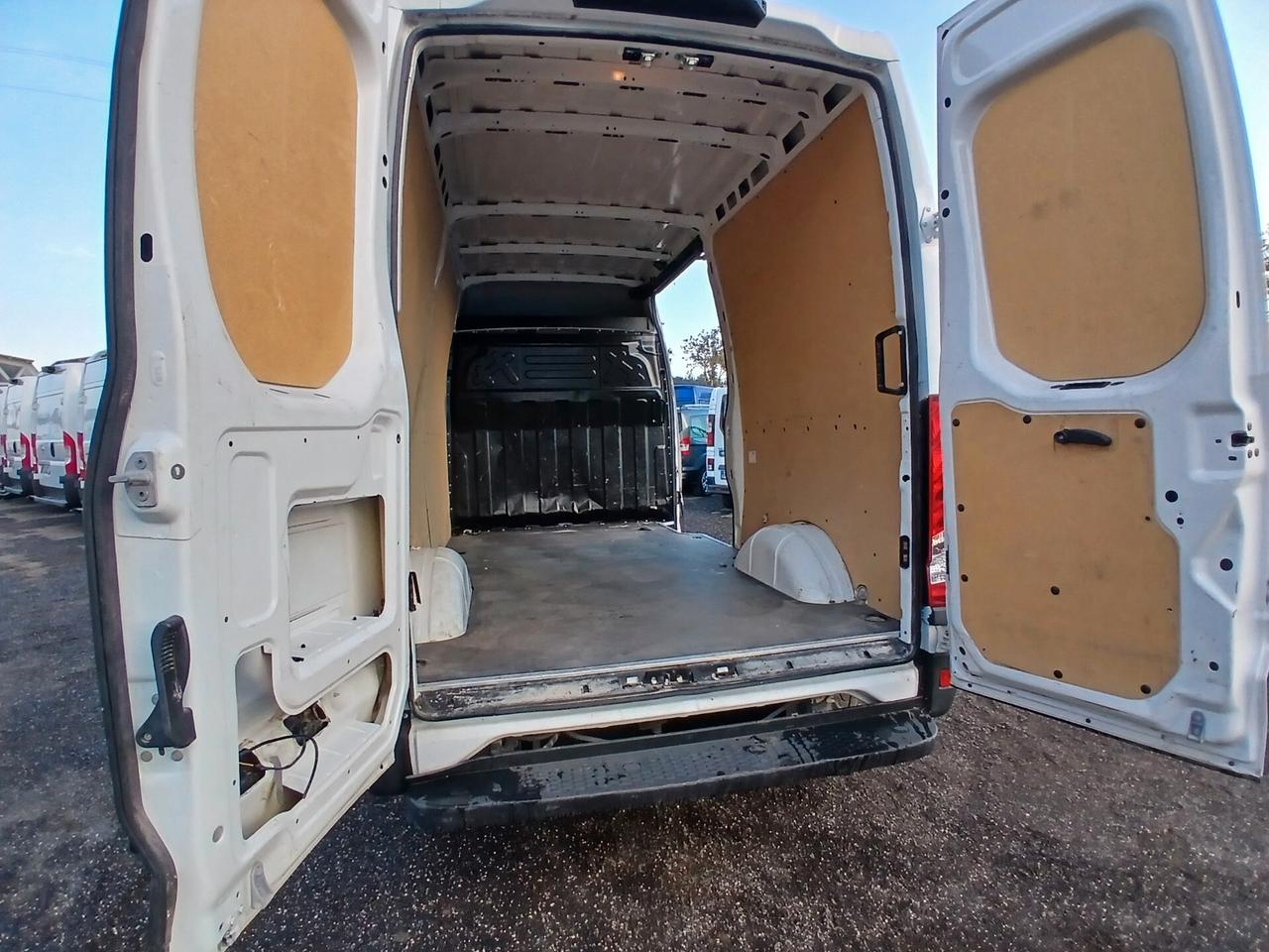 Iveco Daily 35S12V 2.3 HPT PC-TM Furgone
