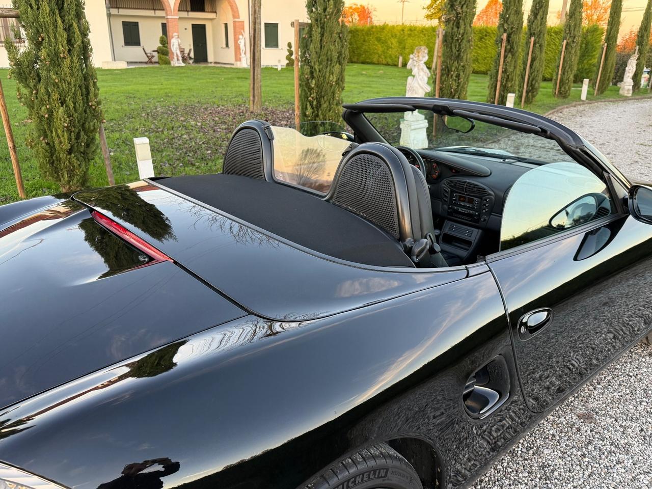 Porsche Boxster 2.5i 24V cat