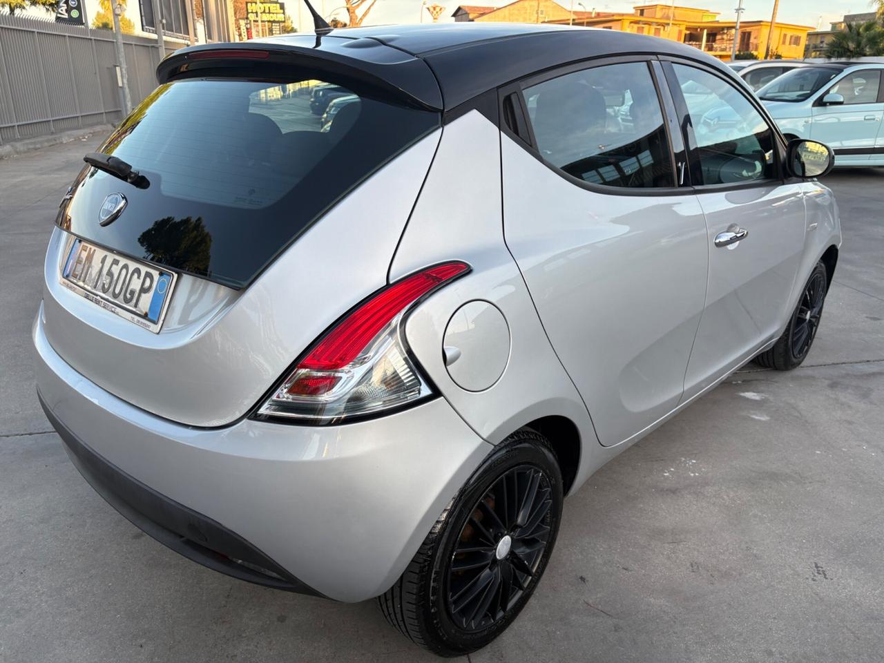Lancia Ypsilon 1.2 69 S&S Platinum GPL