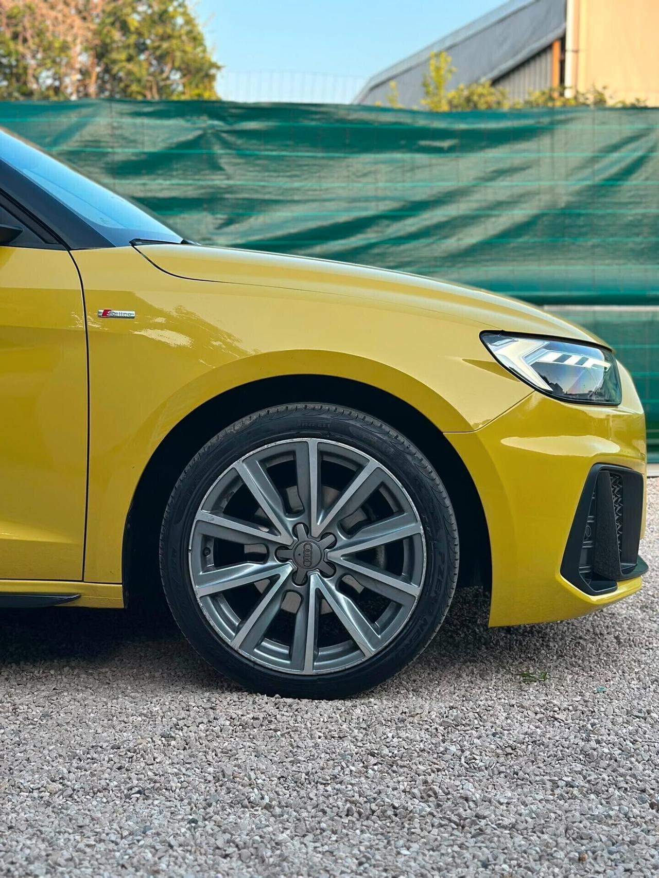 Audi A1 2023 SPB S-line Identity Black GARANZIA AUDI