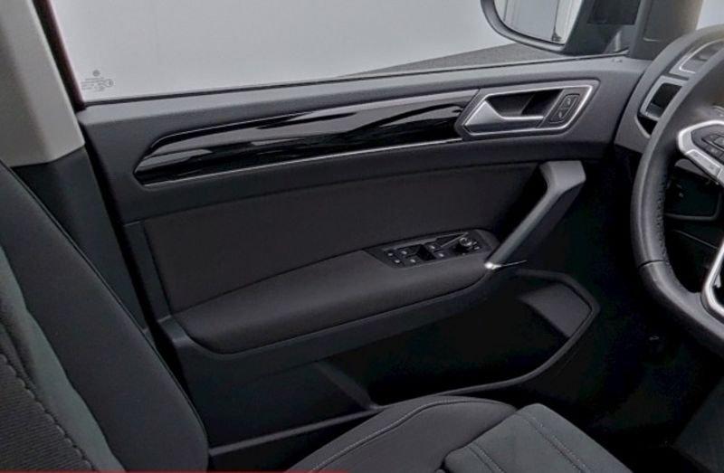 Volkswagen Touran 1.5 TSI HIGHLINE DSG LED MATRIX TETTO BLACK STYLE NAVI COCKPIT