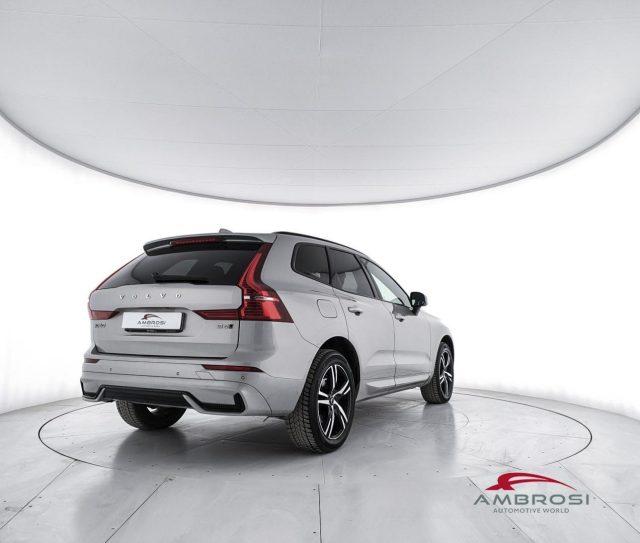 VOLVO XC60 B4 (d) AWD Geartronic R-design - AUTOCARRO N1