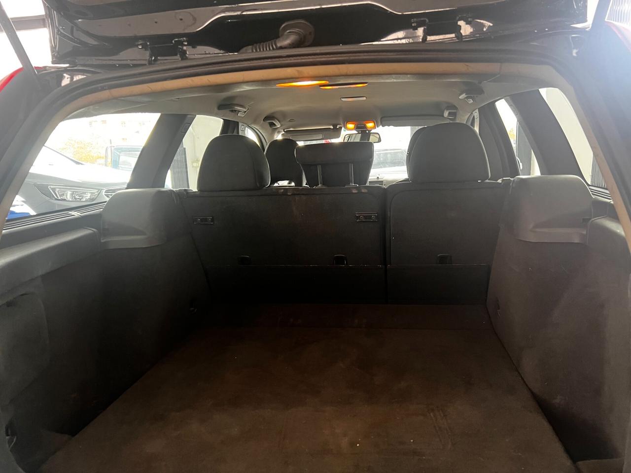 Volvo V50 D2 R-design