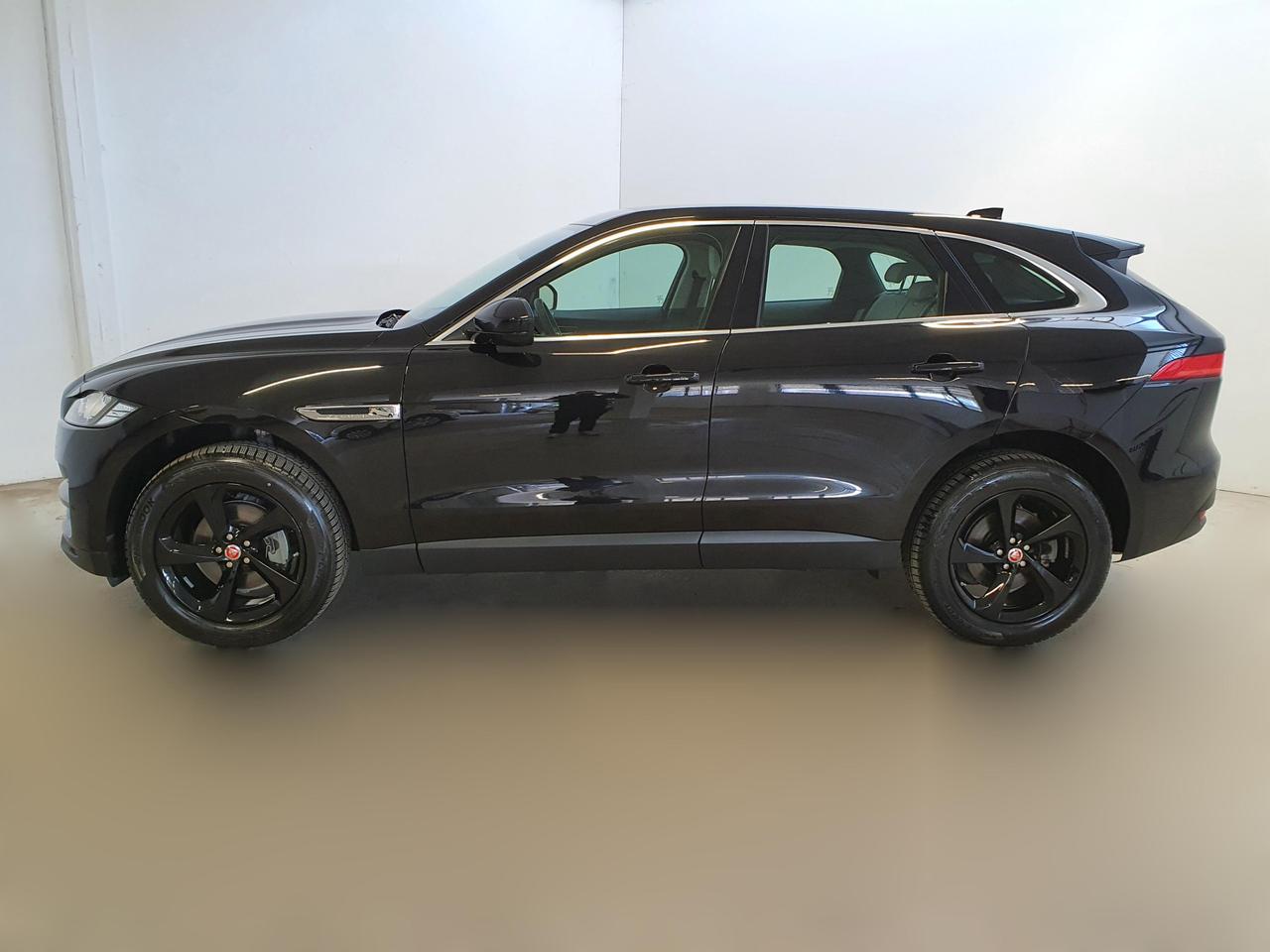JAGUAR E-Pace (X540) - E-Pace 2.0D 240 CV AWD aut. R-Dynamic S