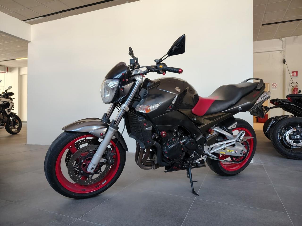 Suzuki GSR 600