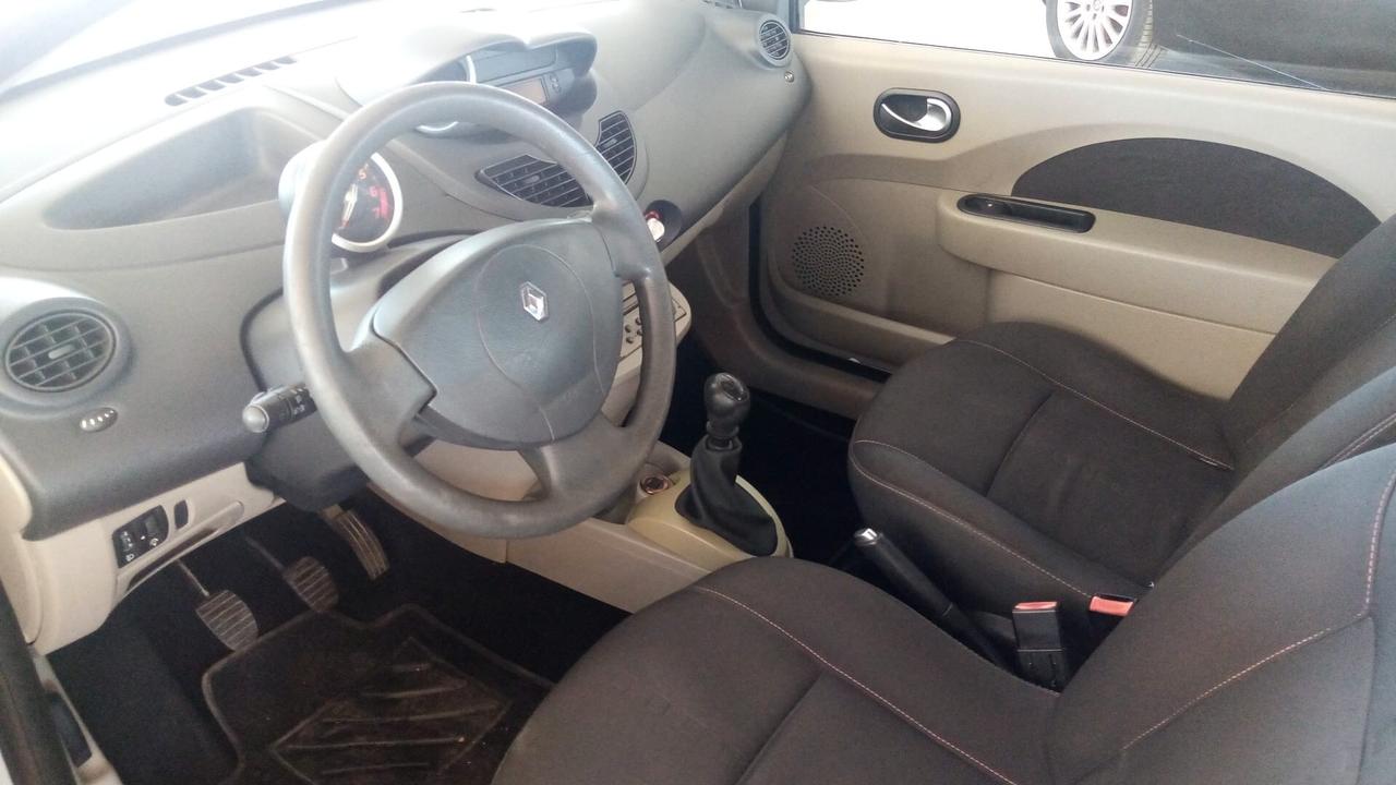 Renault Twingo 1.2 8V Dynamique