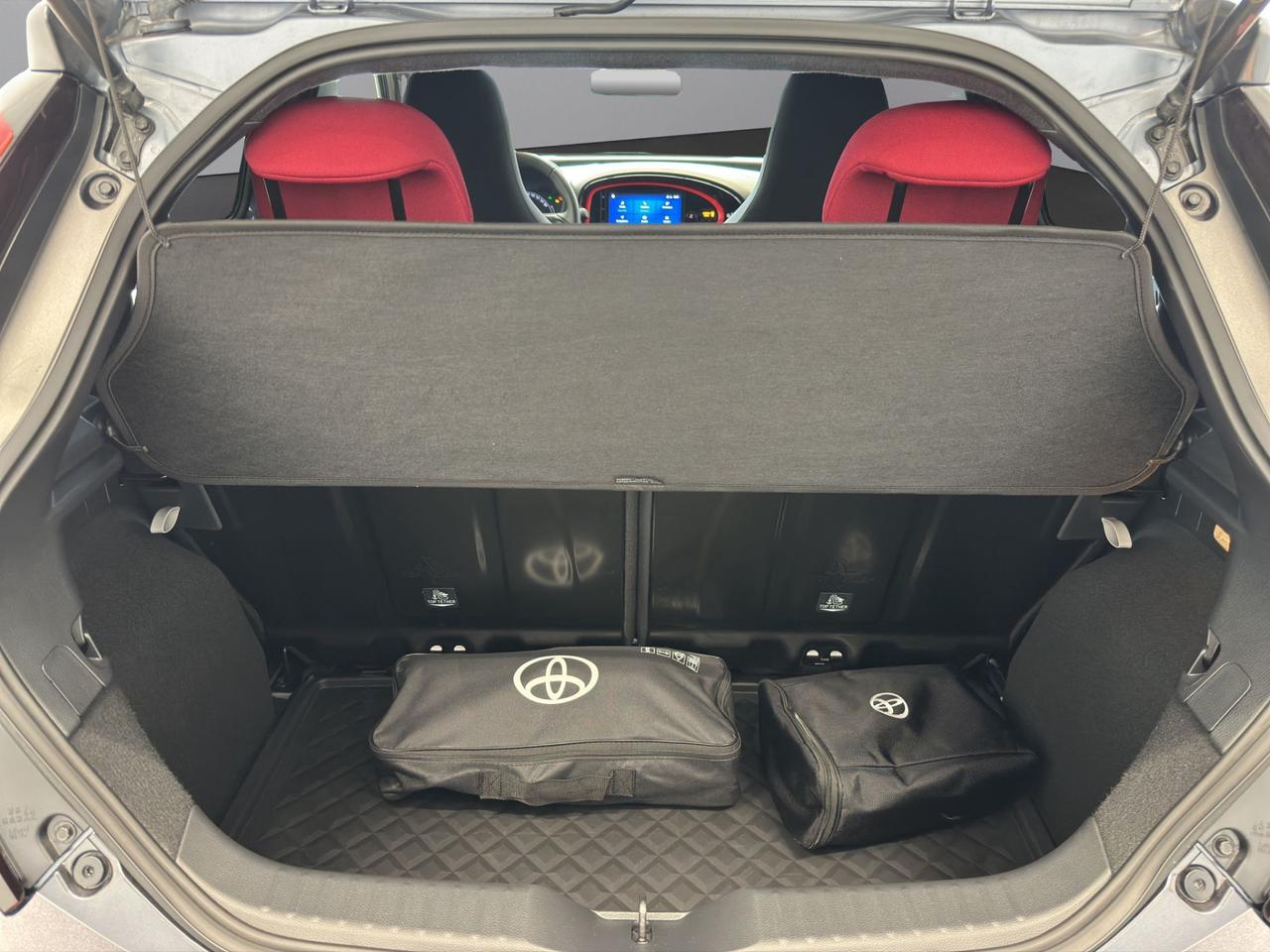 Toyota Aygo X 1.0 Undercover 72cv