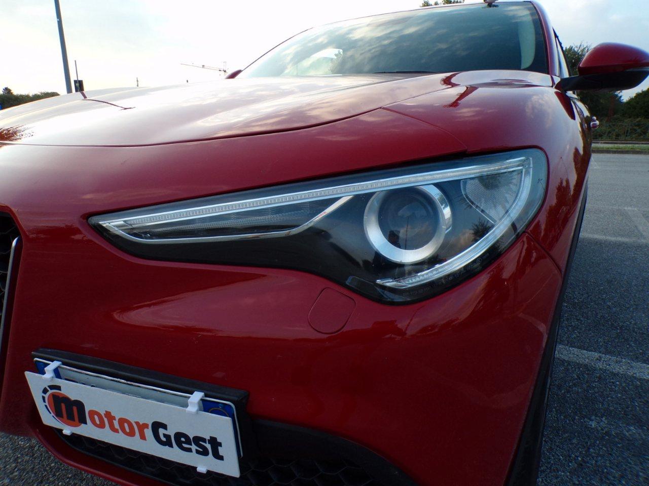 Alfa Romeo Stelvio 2.2 t Business rwd 160cv auto my19