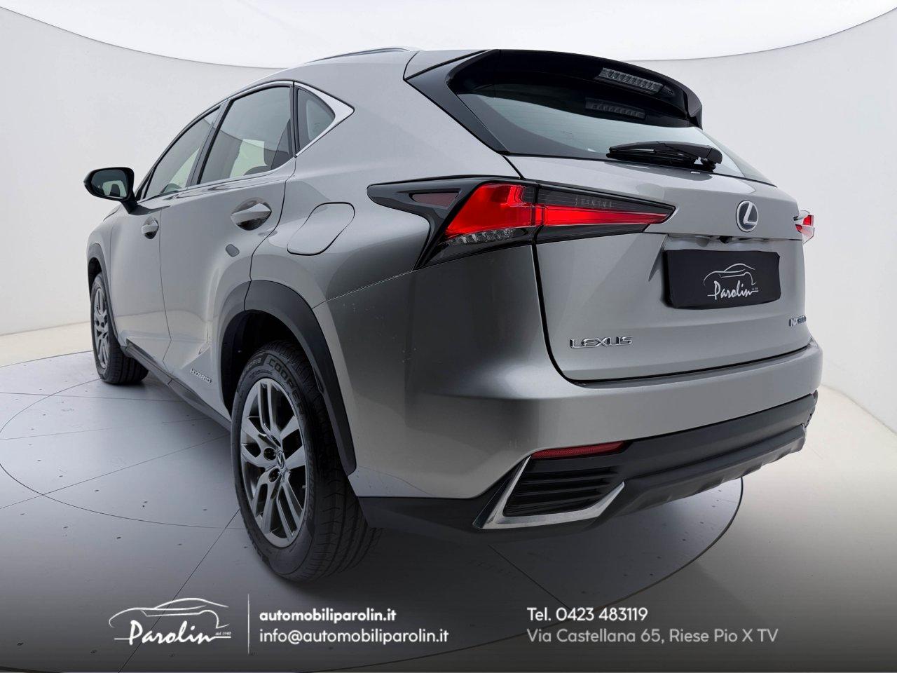 Lexus NX 300h 2.5 Business 2wd cvt