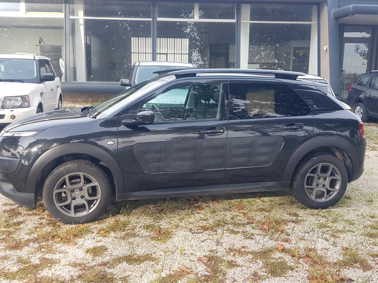 Citroen C4 Cactus BlueHDi 100 Shine