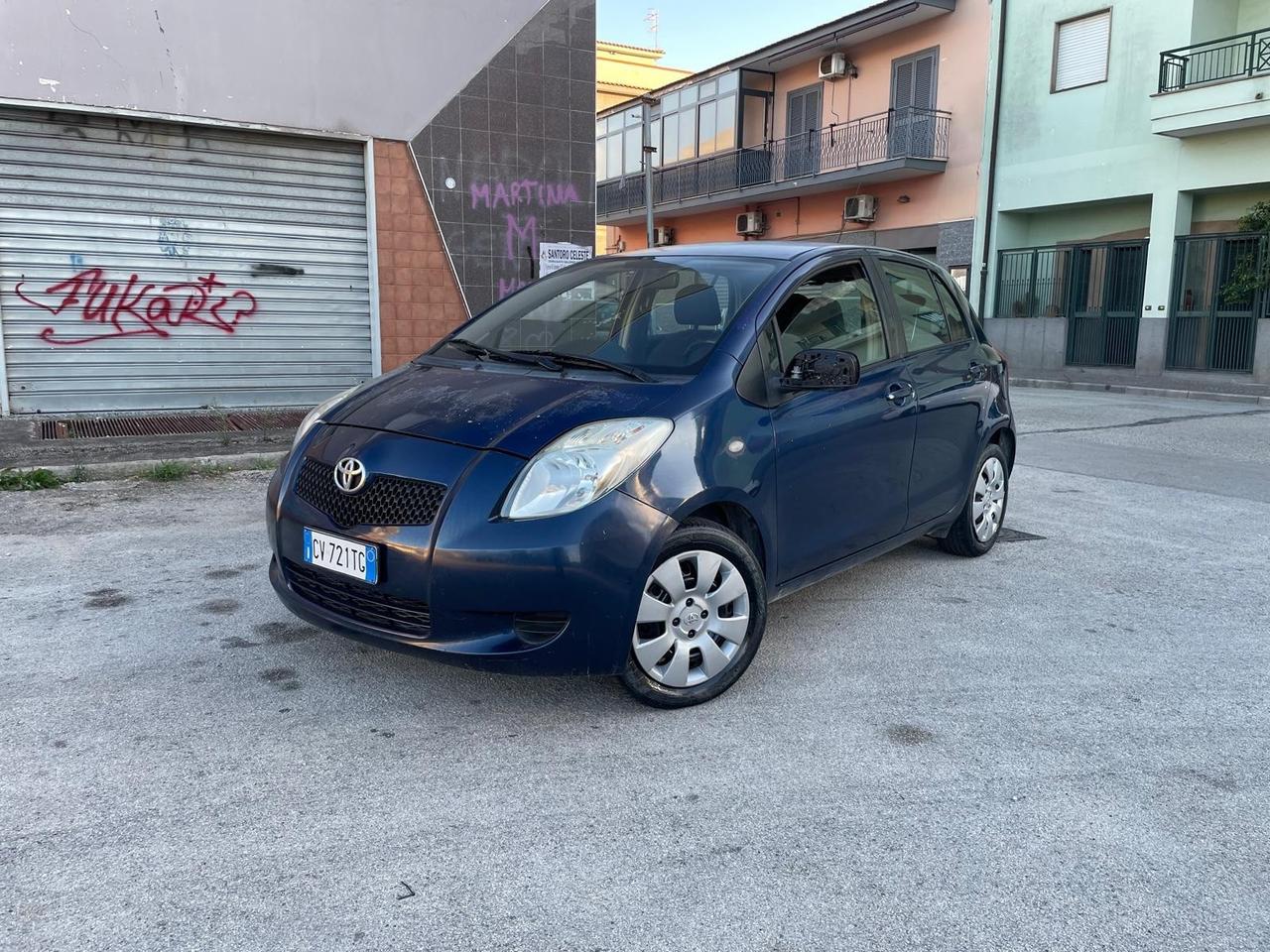 Toyota Yaris Restayling 1.0benz Full soli 150milaKM 5porte