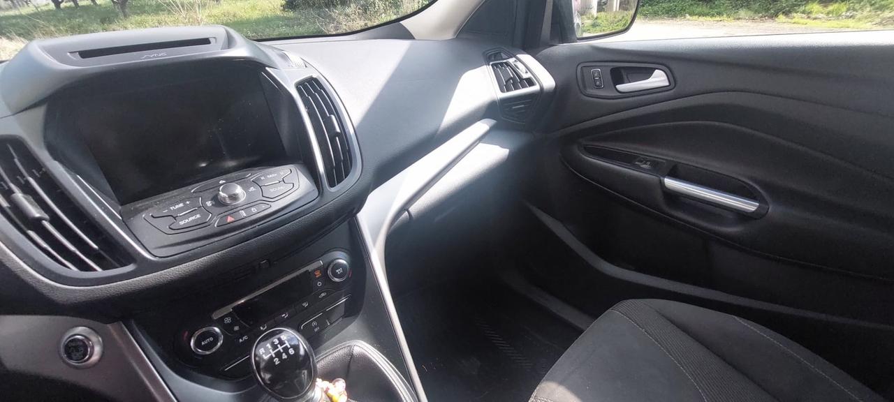 Ford Kuga 2.0 TDCI 150 CV S&S 2WD Titanium