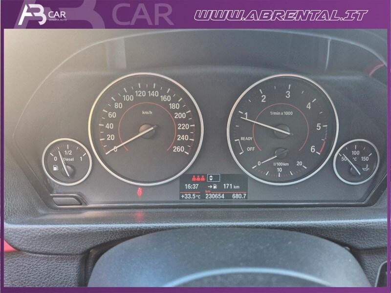 BMW Serie 3 (F30/31) 316d Touring Sport