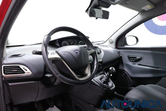 LANCIA Ypsilon 1.0 FIREFLY 5 PORTE S&S HYBRID GOLD FARI LED