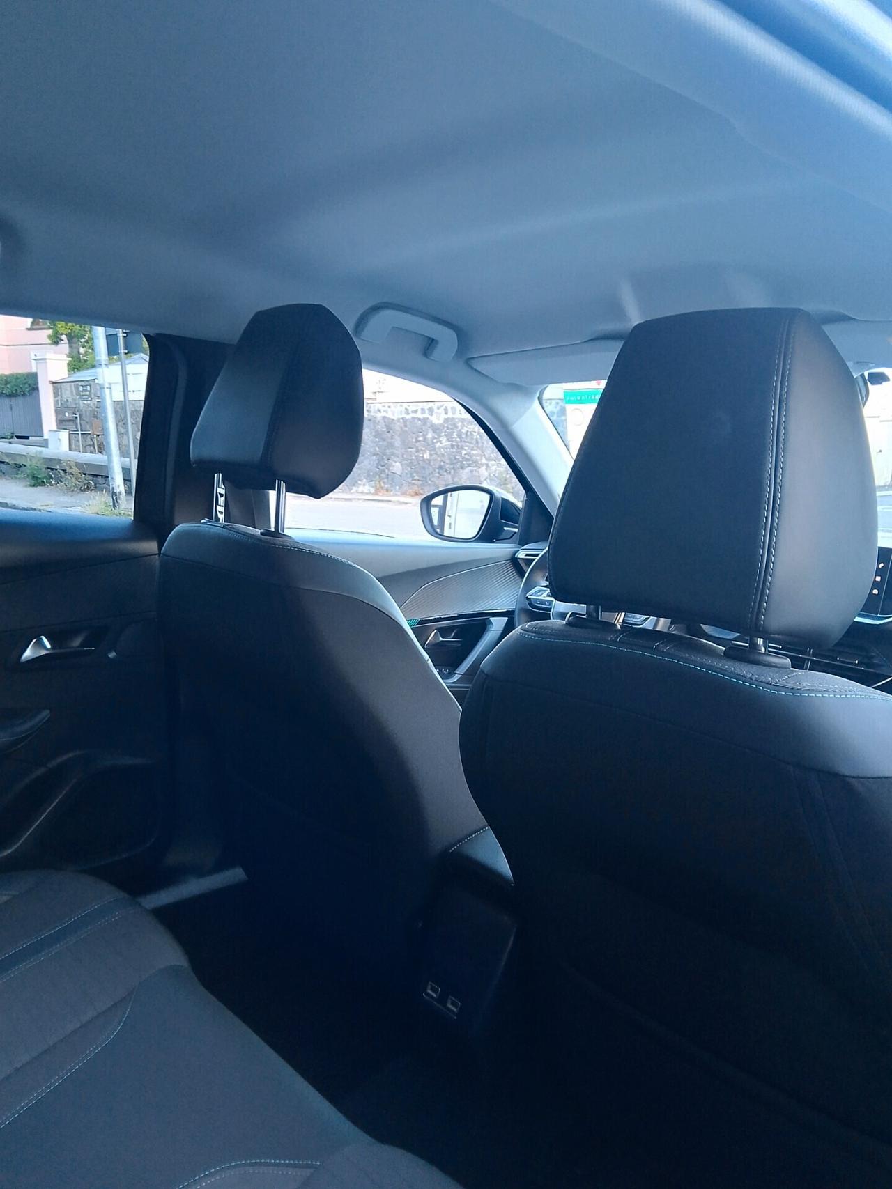 Peugeot 2008 BlueHDi 130 S&S EAT8 Allure Pack