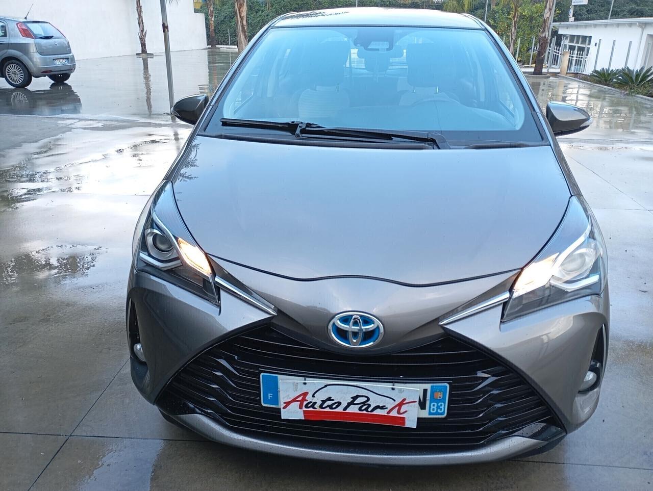 Toyota Yaris 5P 1.5 Hybrid Business Aut.