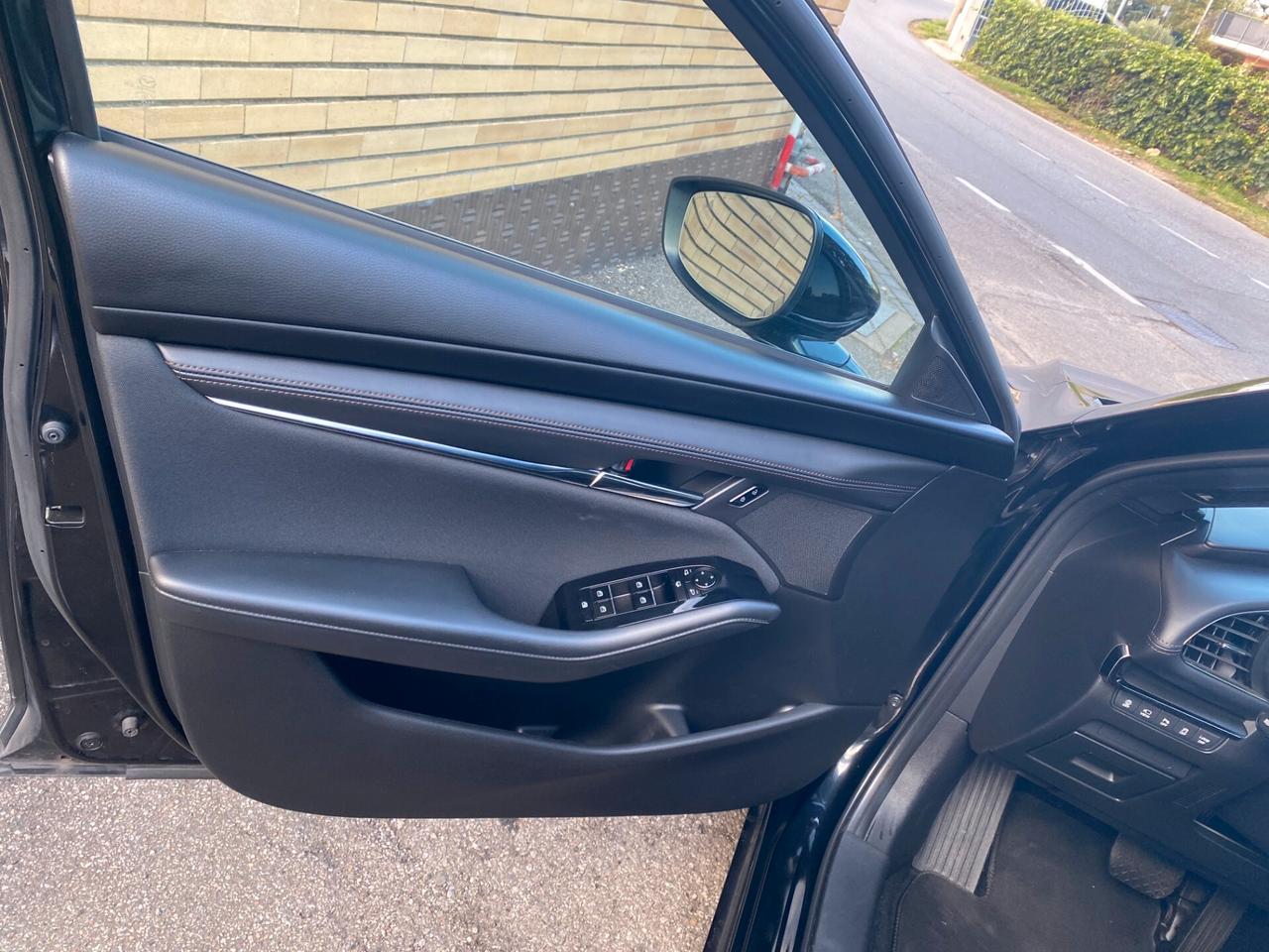 Mazda 3 Mazda3 2.0L e-Skyactiv-X M Hybrid 4p. Exclusive