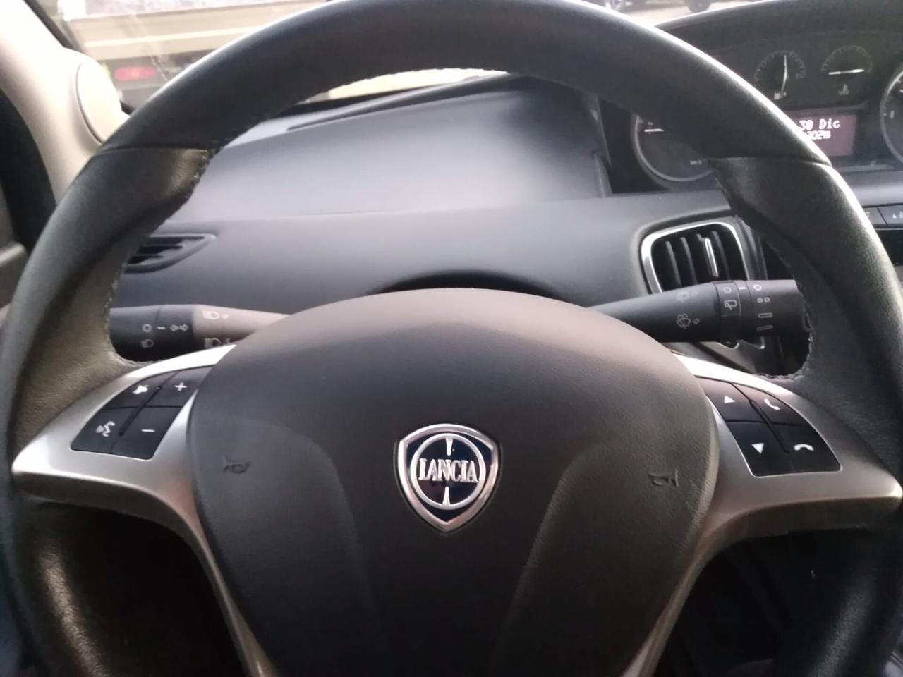 Lancia Ypsilon 1.3 MJT 16V 95 CV 5 porte S&S Gold