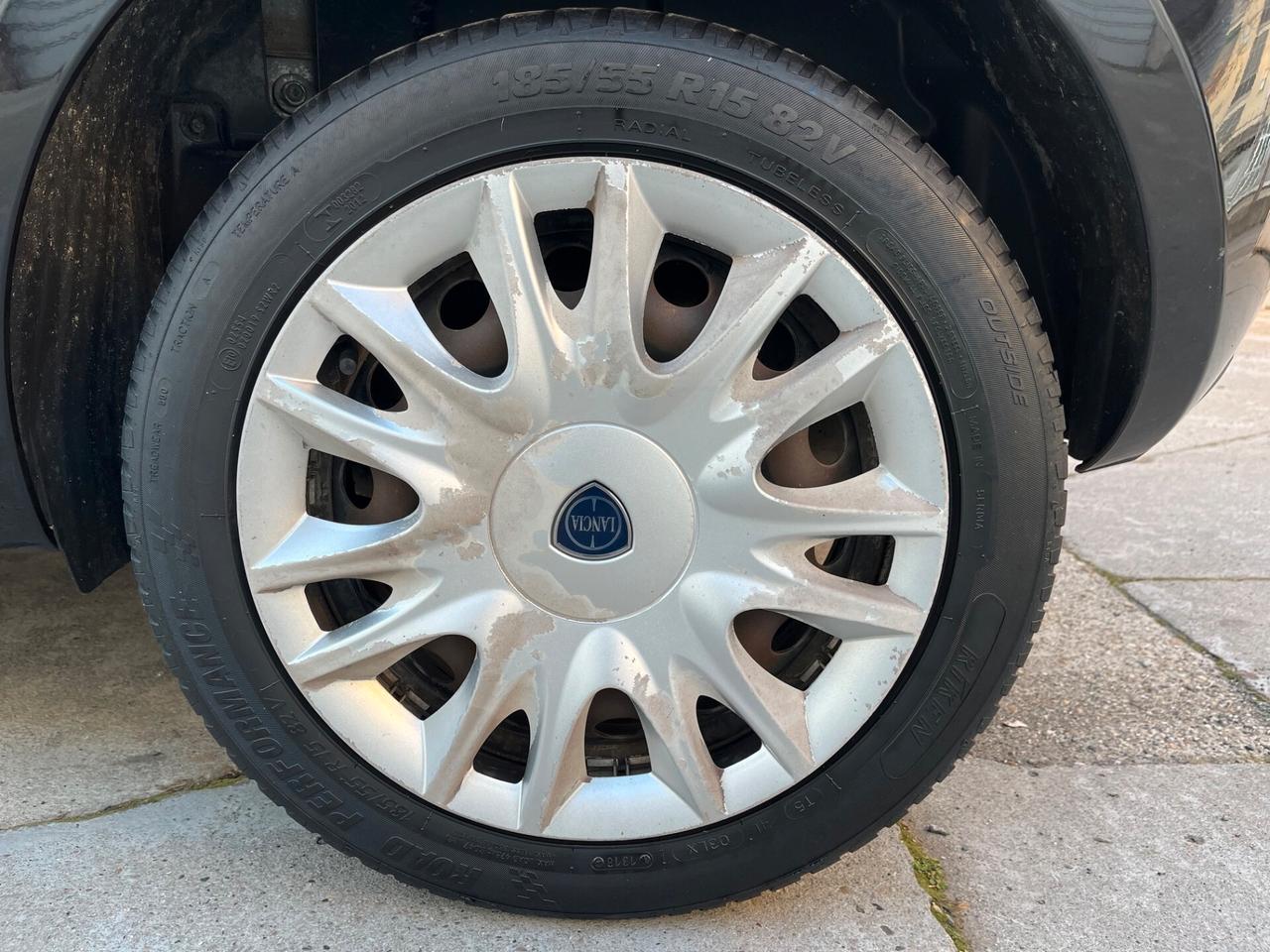 Lancia Ypsilon 1.2 69 CV 5 porte S&S Platinum