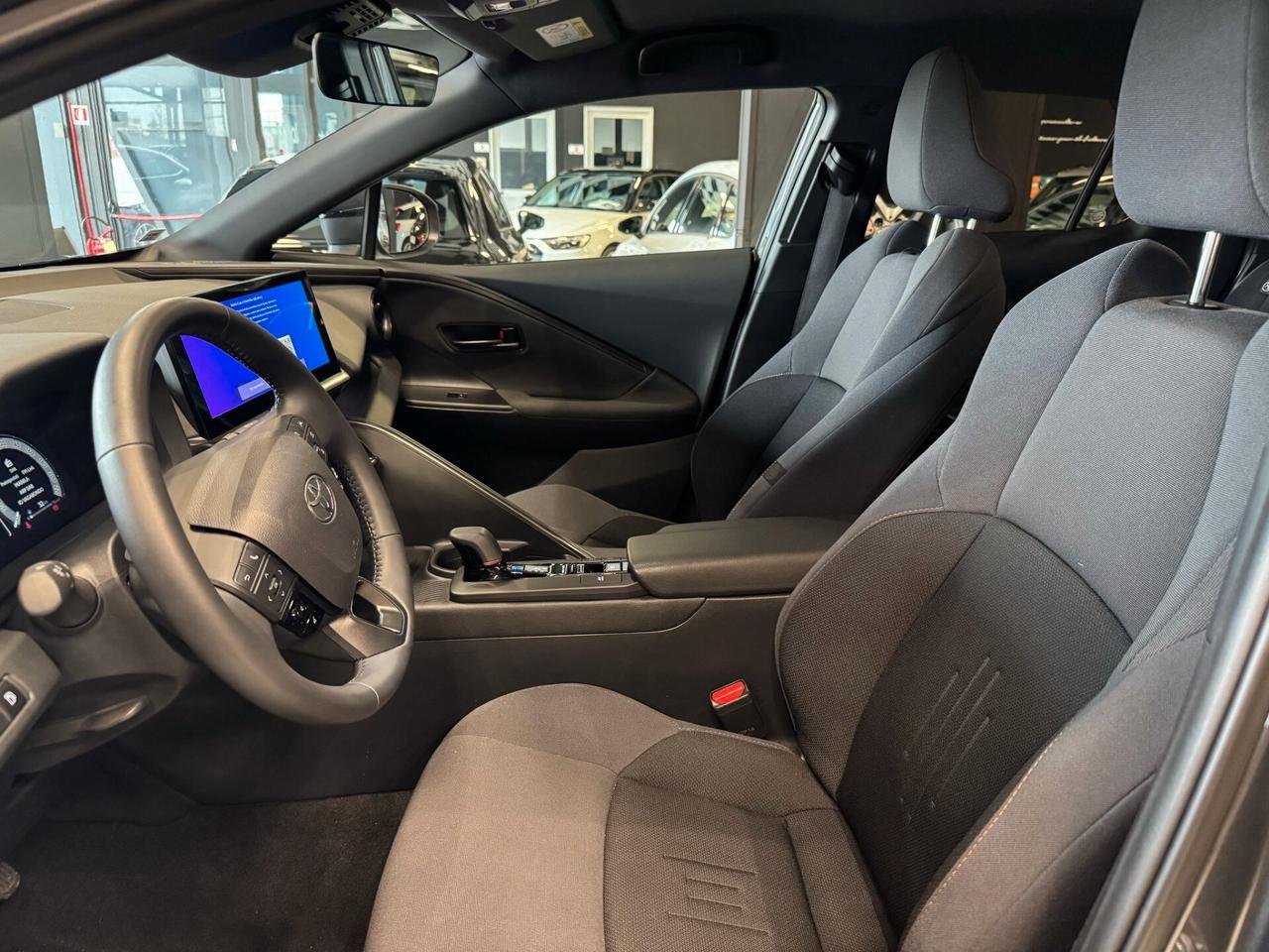 TOYOTA C-HR (2023-->) C-HR 1.8 HV Trend