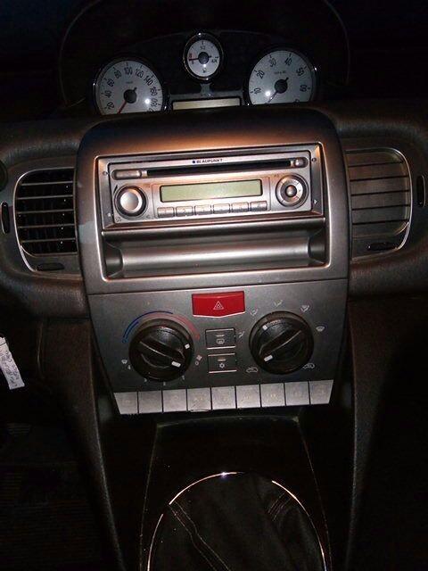 Lancia Ypsilon 1.2 8V Oro