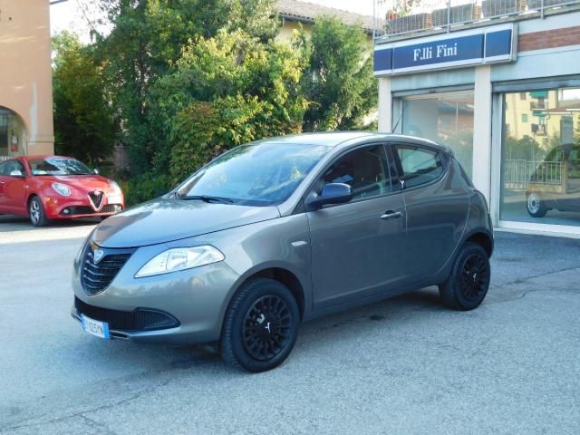 LANCIA - Ypsilon - BENZINA/METANO 900 cc 85 cv  ELEFANTINO