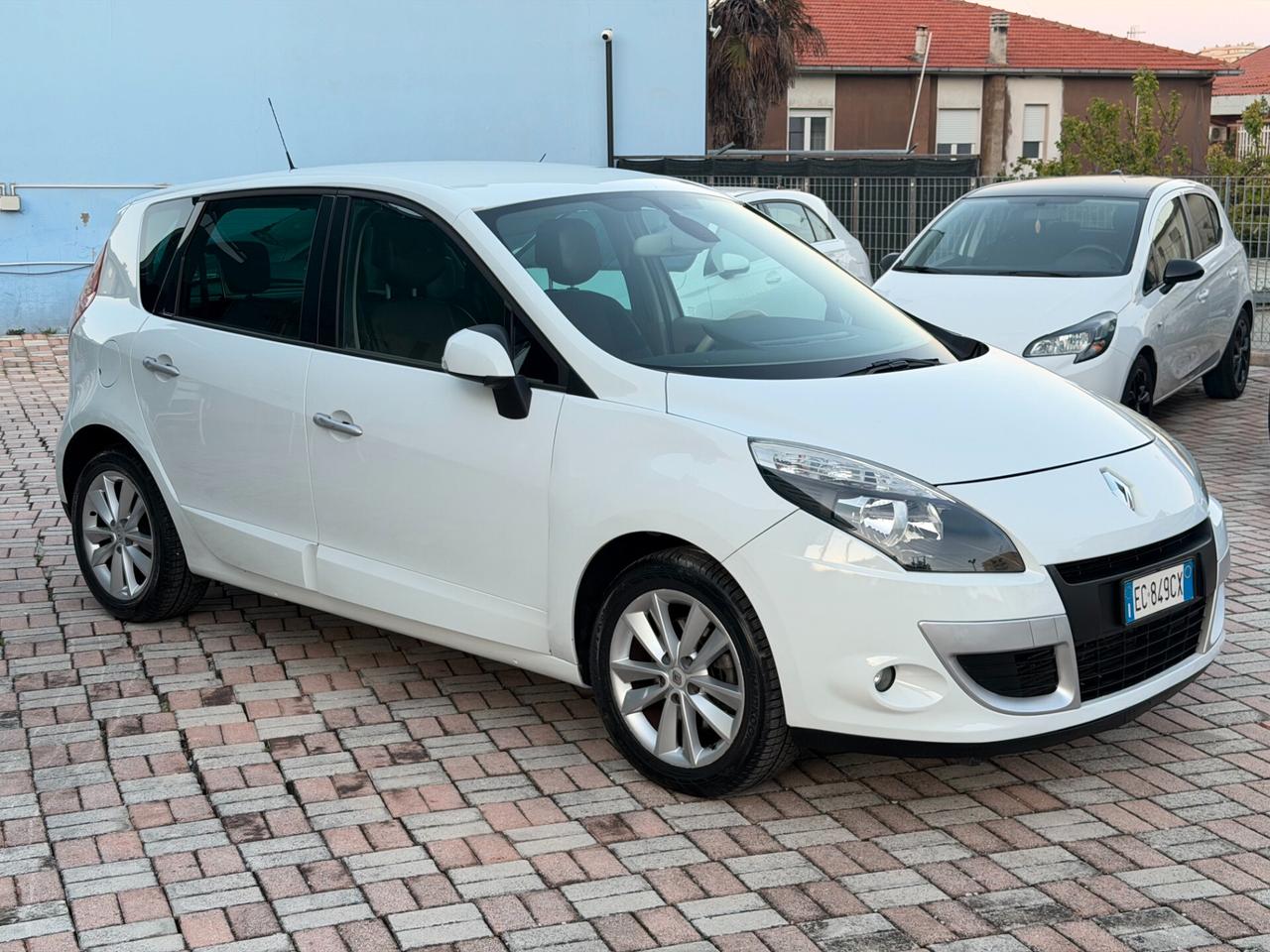 Scénic 2.0 dCi 150CV Proactive Luxe (automatica)