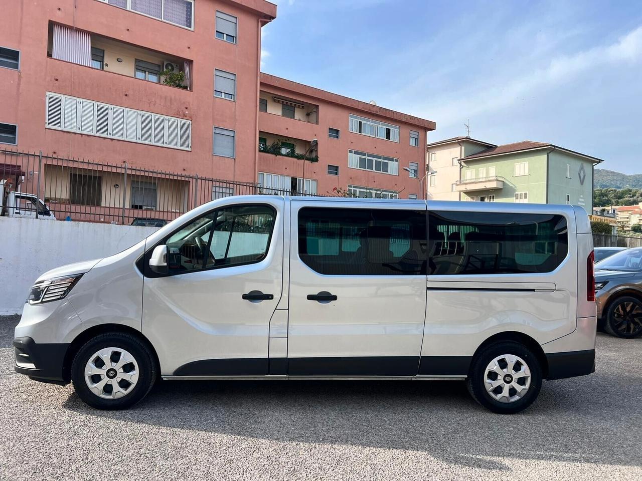 Renault Trafic BluedCi 150CV MY 24 9 POSTI PC-TN Authentic