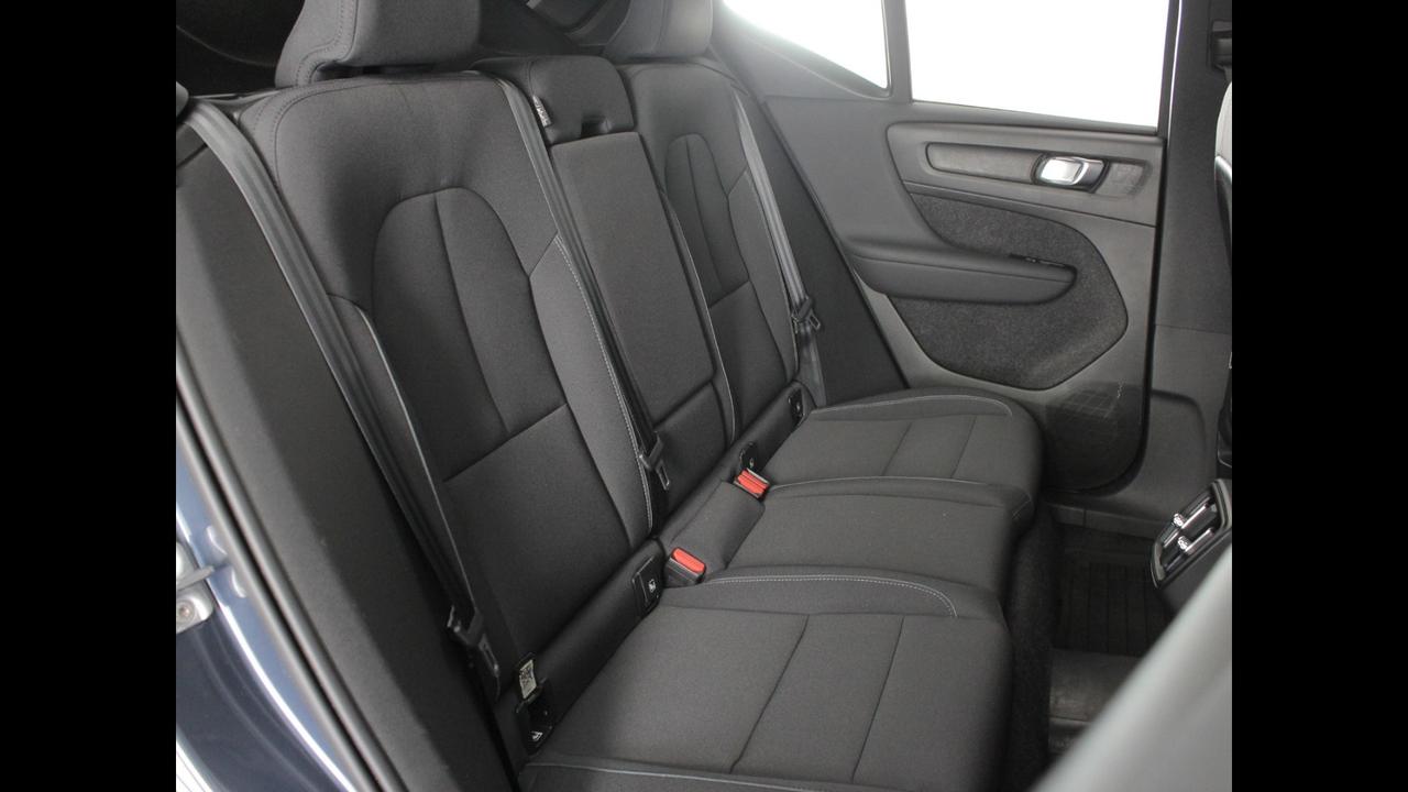 VOLVO XC40 - XC40 1.5 t2 Momentum Pro auto my21
