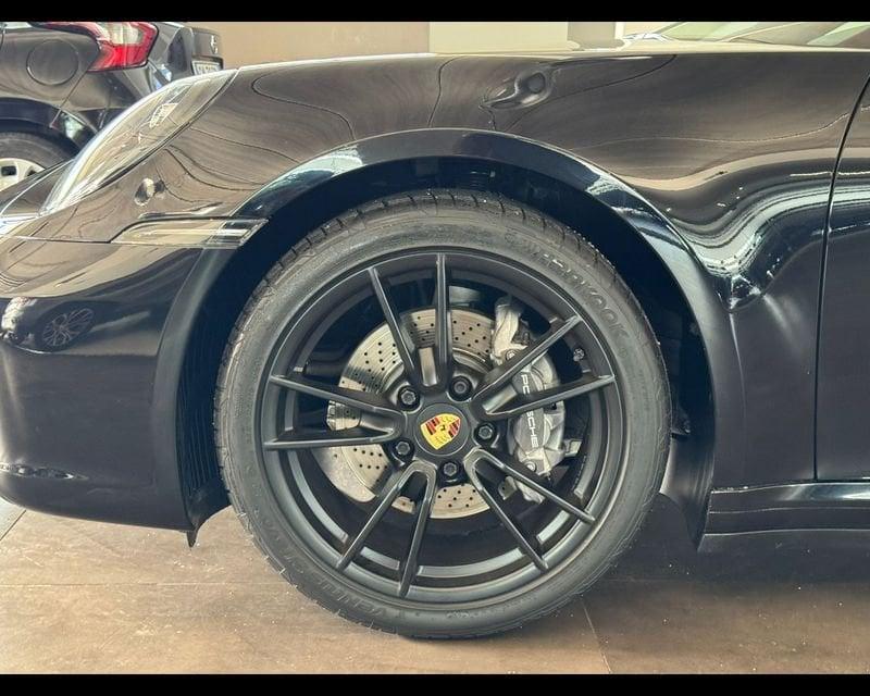 Porsche 911 (992) Carrera