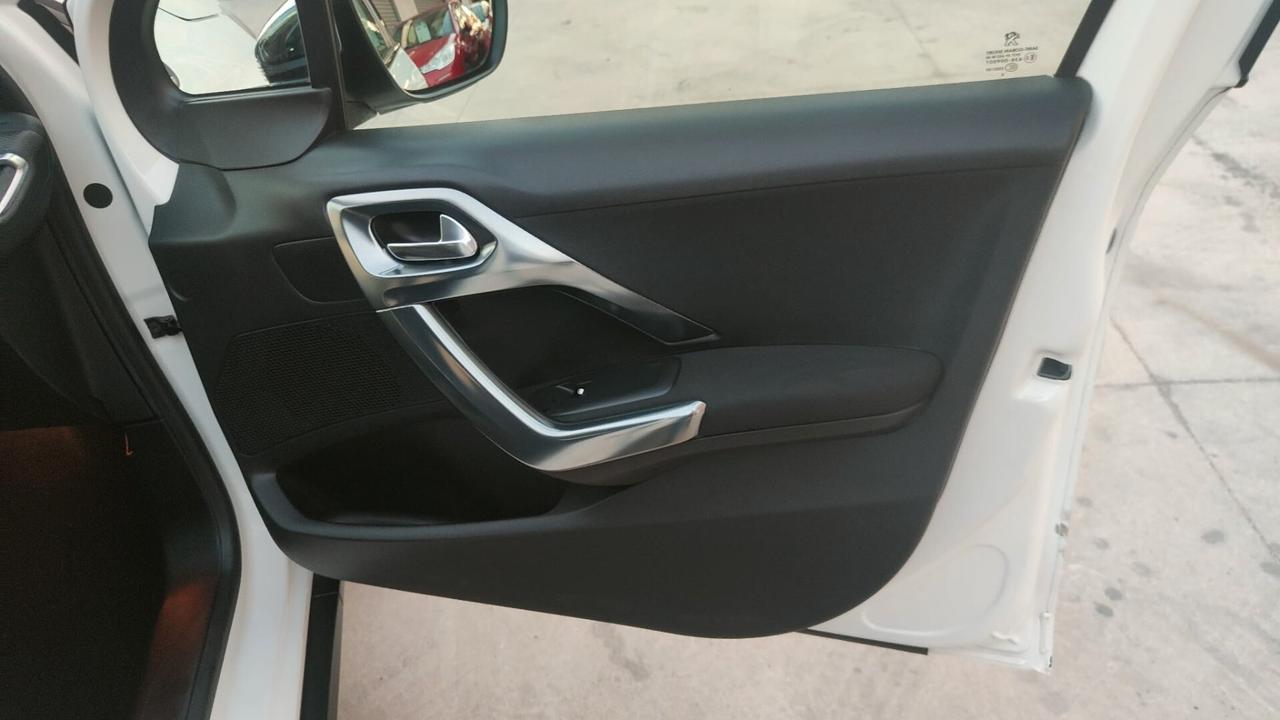 Peugeot 2008 1.6 e-HDi 115 CV Stop&Start Allure