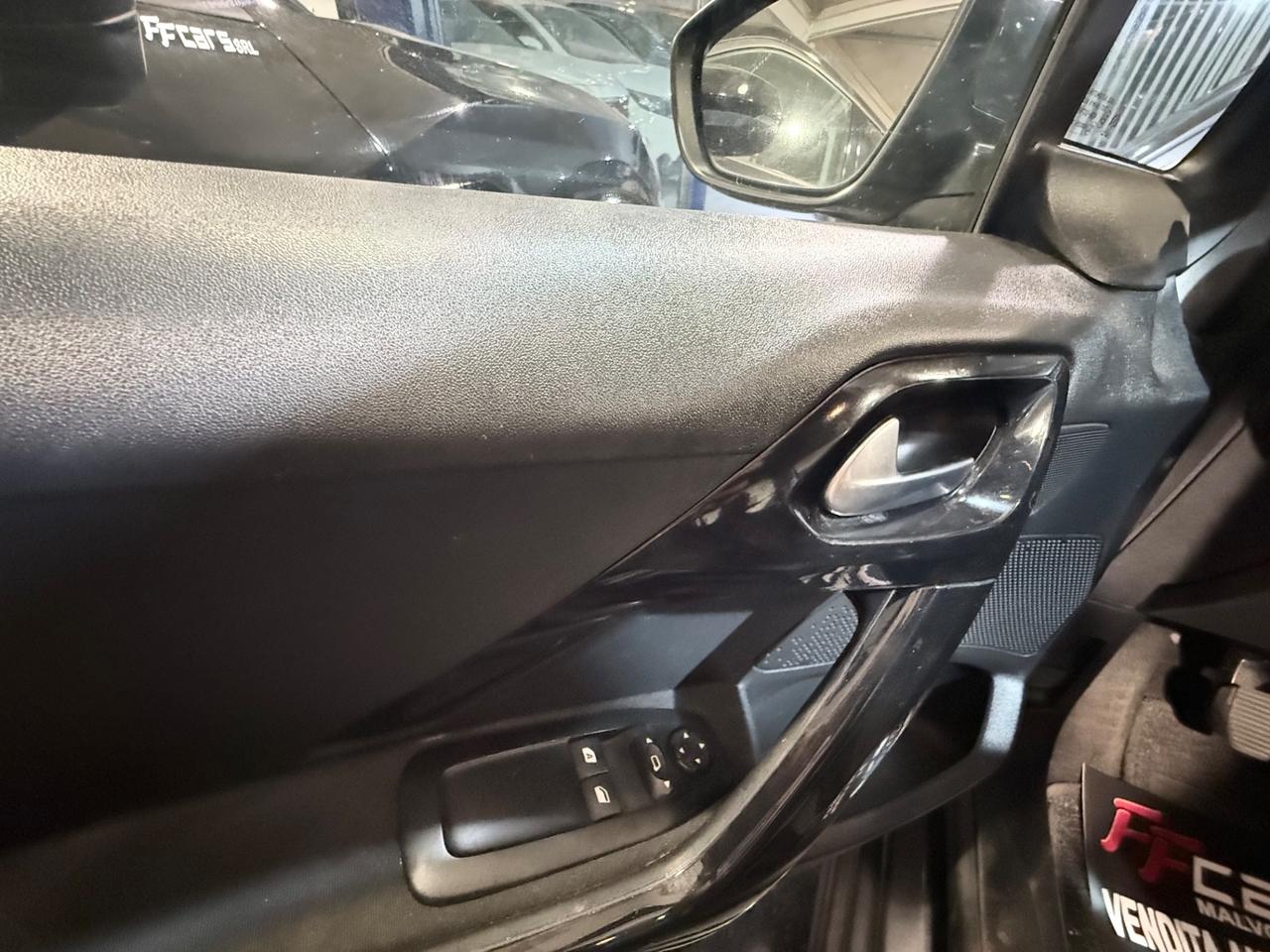 Peugeot 208 BlueHDi 75 5 porte Allure