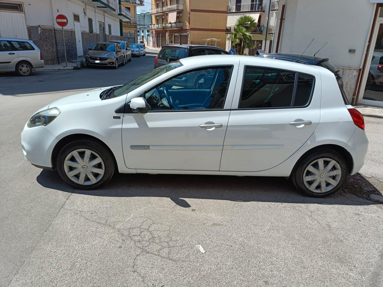 Renault Clio 1.2 16V 5 porte GPL Yahoo!