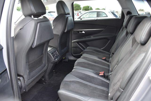 PEUGEOT 5008 BlueHDi 130 S&S EAT8 Crossway