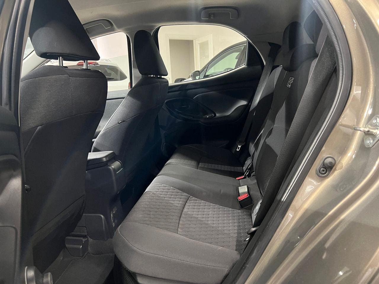 Toyota Yaris 1.5 Hybrid 5 porte Business