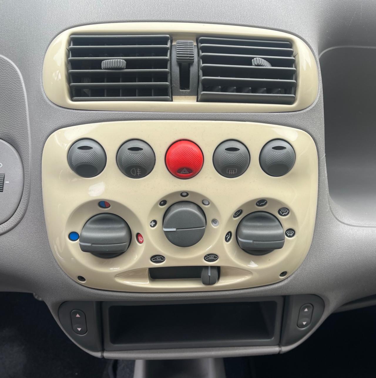 Fiat 600 1.1 Active-solo km 19800