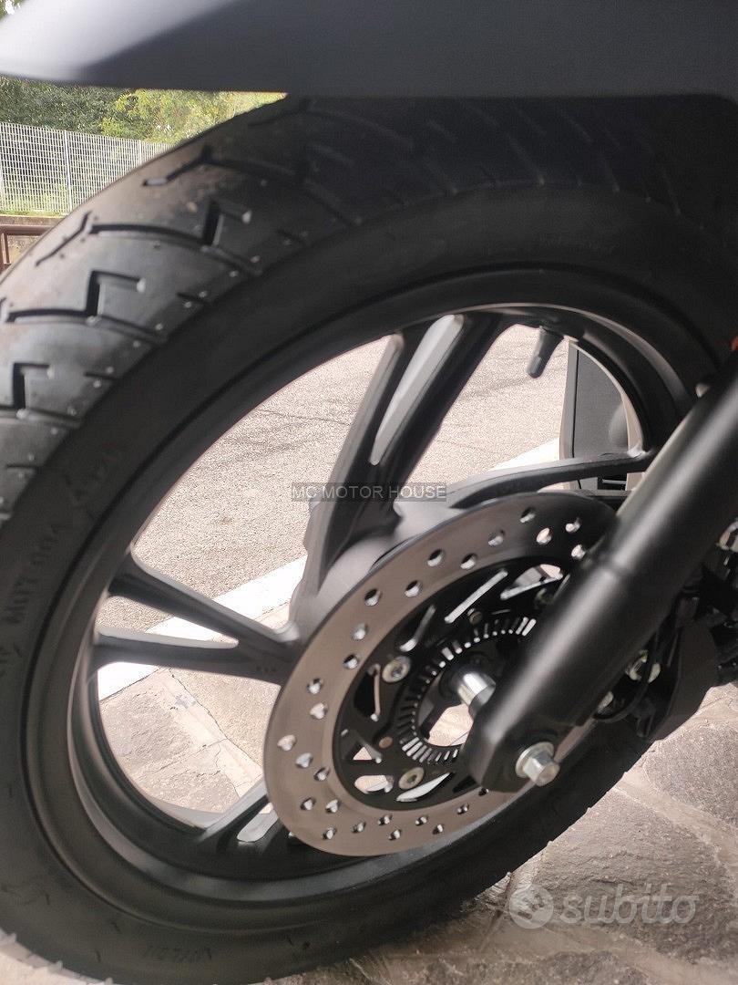 Tnt xcs 125 +nuovo+rate no busta+0maggi0 casco+