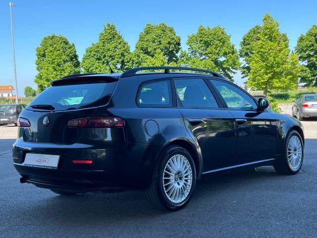 ALFA ROMEO 159 1.9 JTDm Sportwagon Distinctive