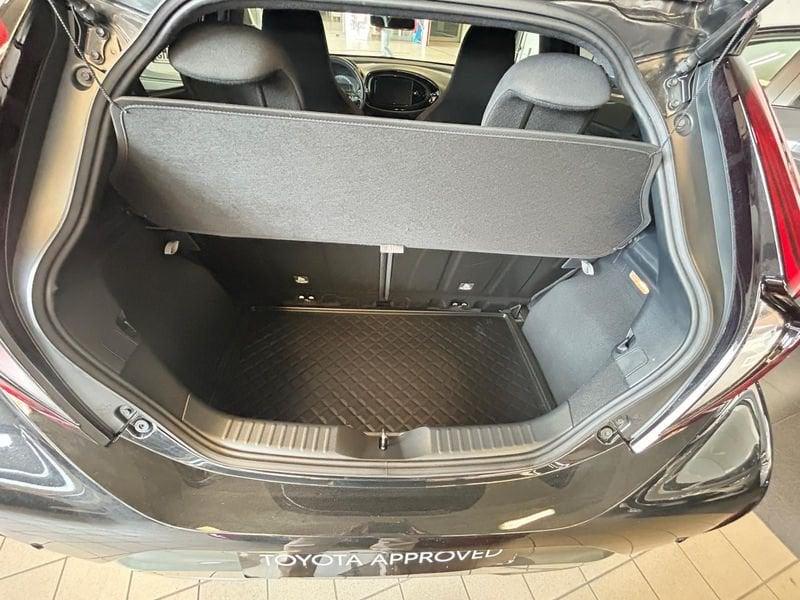 Toyota Aygo X 1.0B (72 CV) Lounge S-CVT