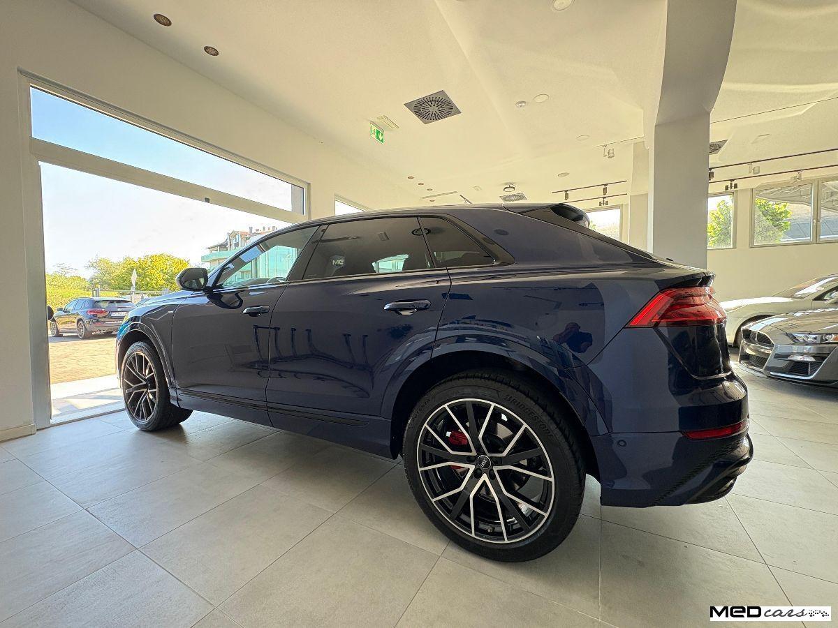 AUDI - Q8 - 55 TFSI quattro tiptronic Sport