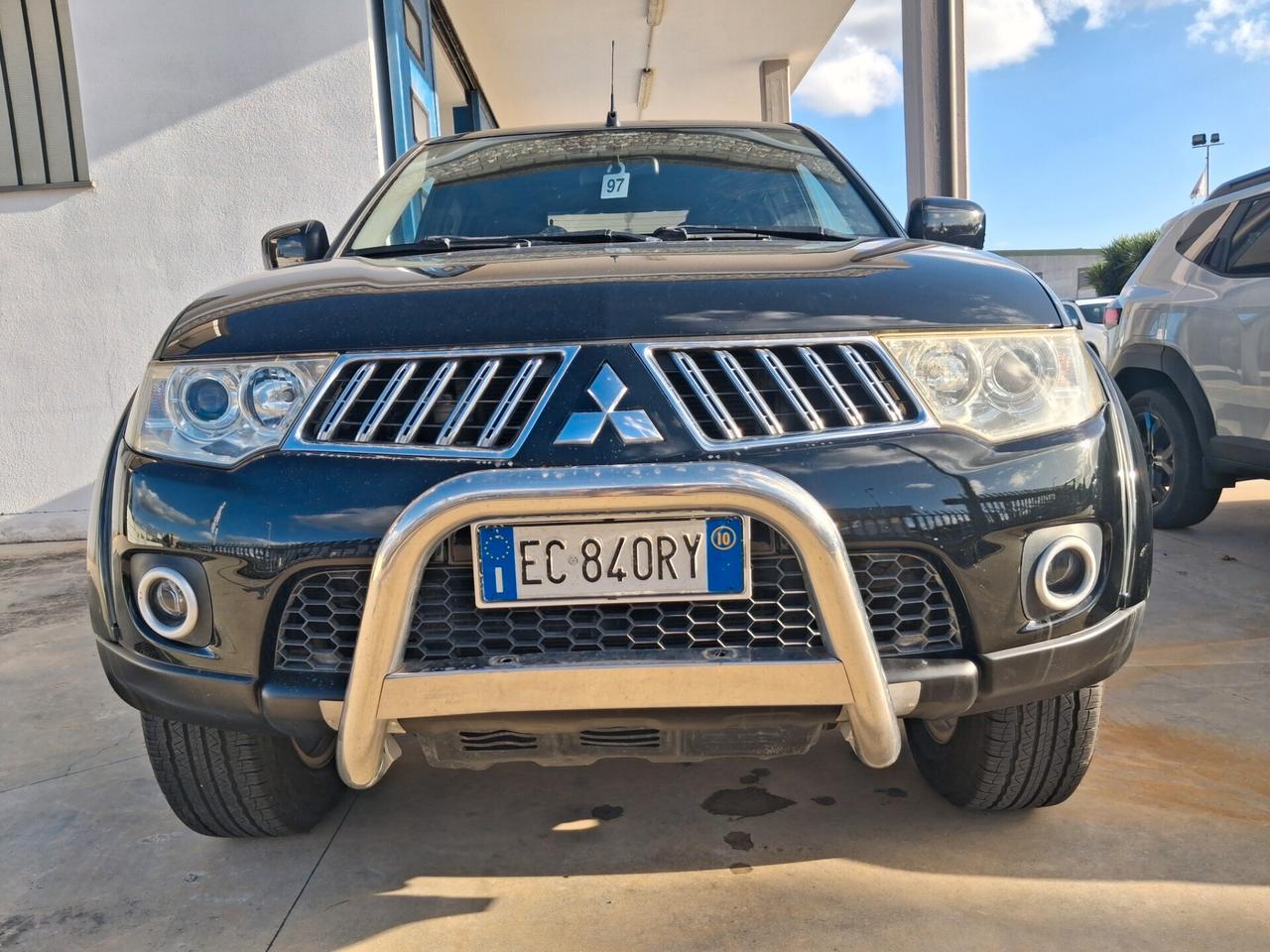 MITSUBISHI L200 D/C Worrior 2.500 DI-D 178cv A/T