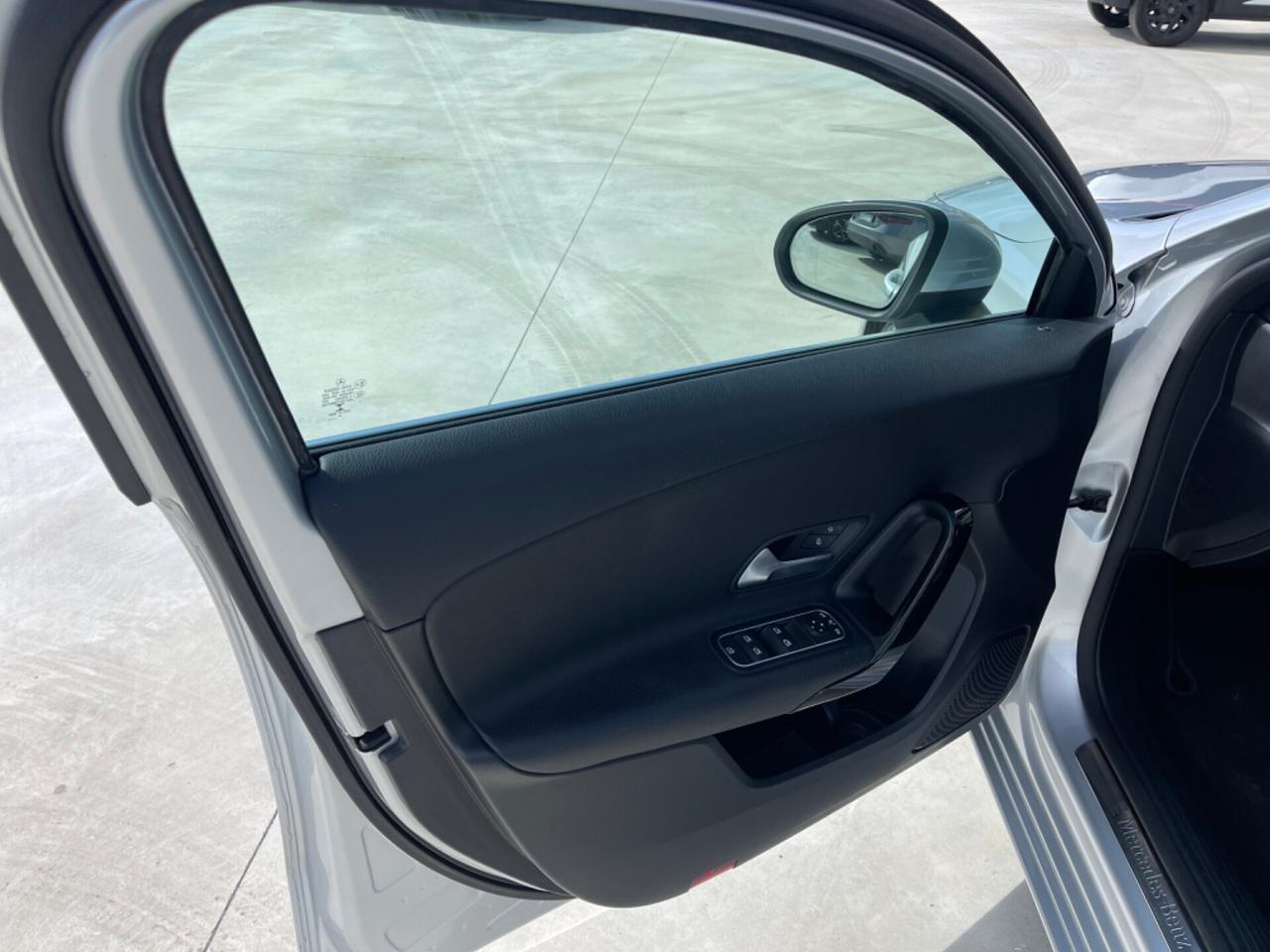 Mercedes-benz A 180 A 180 d Automatic Business Extra