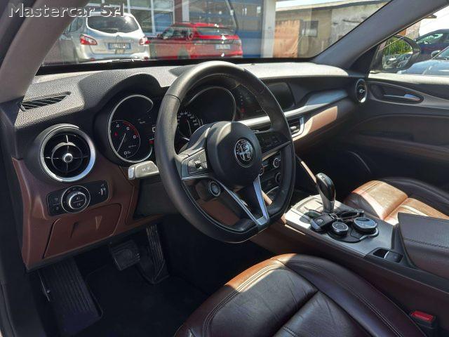 ALFA ROMEO Stelvio Stelvio 2017 2.2 t Executive Q4 210cv auto FM599ZJ