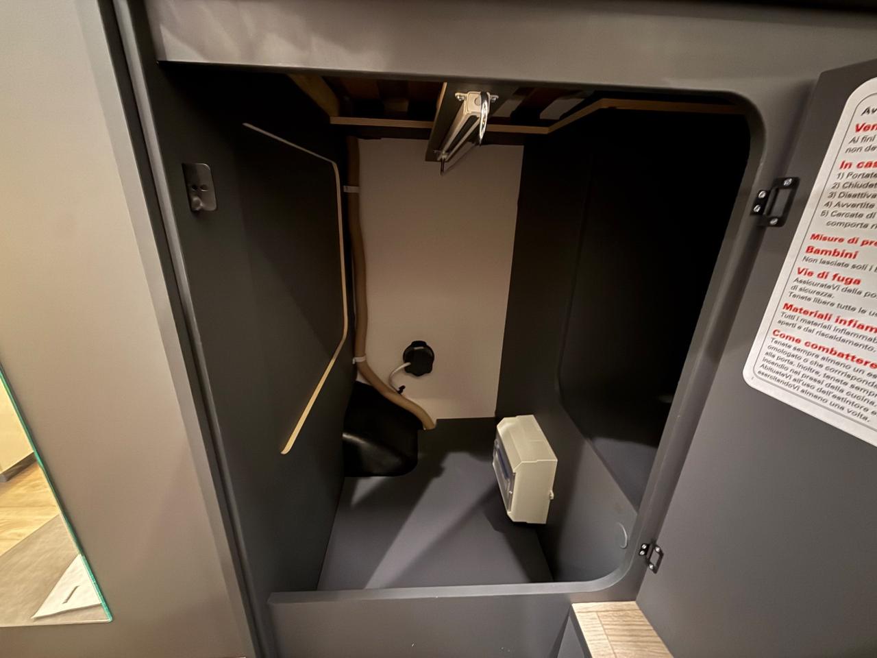 LAIKA KOSMO 409 L 7.40 4 POSTI OMOLOGATI