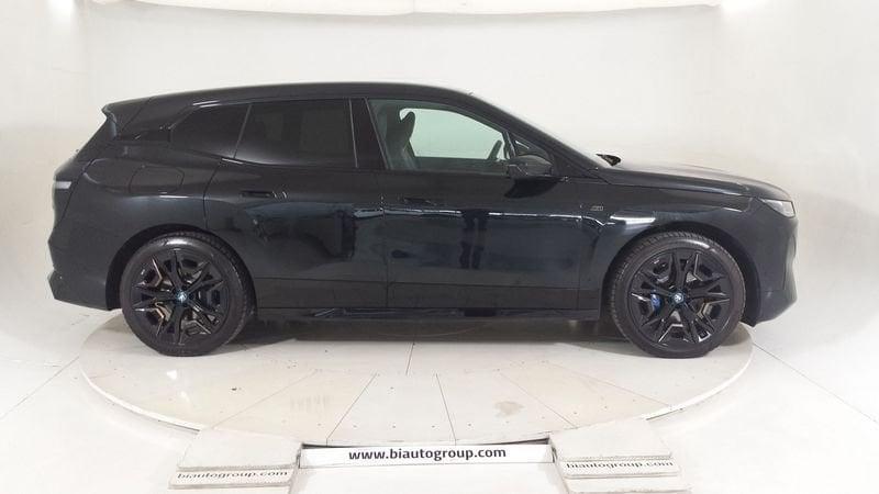 BMW iX i20 2021 M60