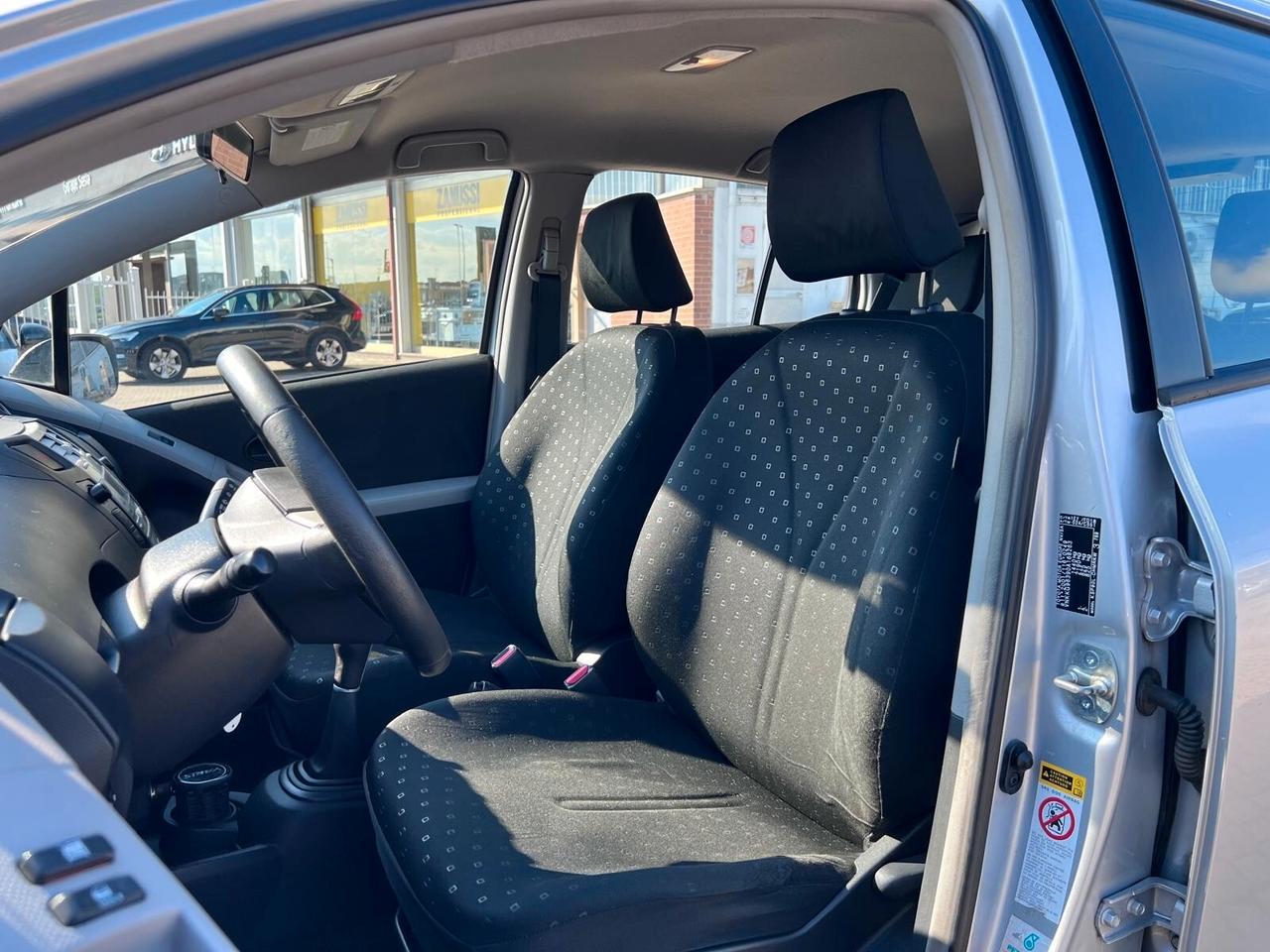 Toyota Yaris 1.0 5 porte Now