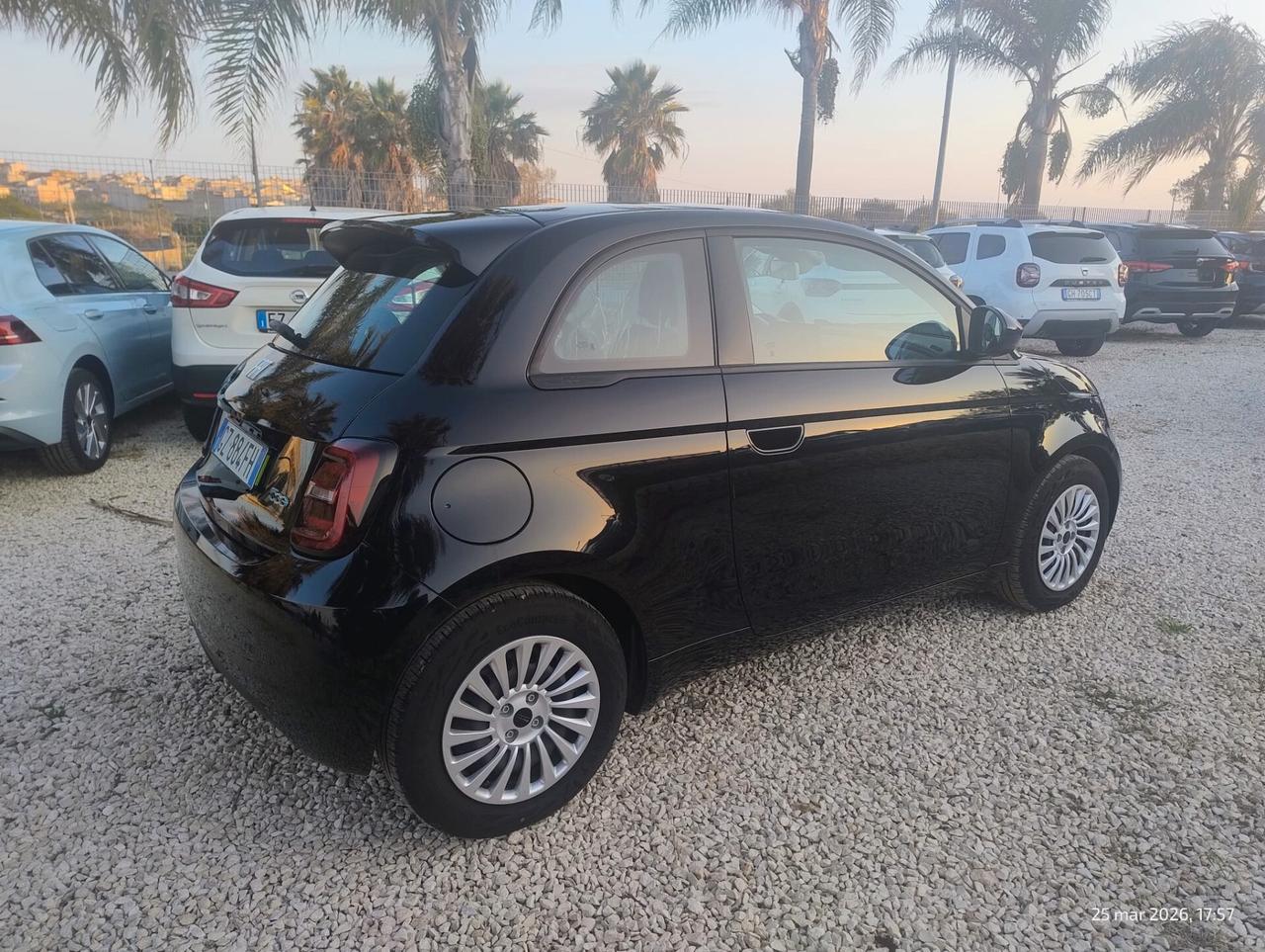 Fiat 500 500e Berlina 42 kWh Entry+Pack Tech