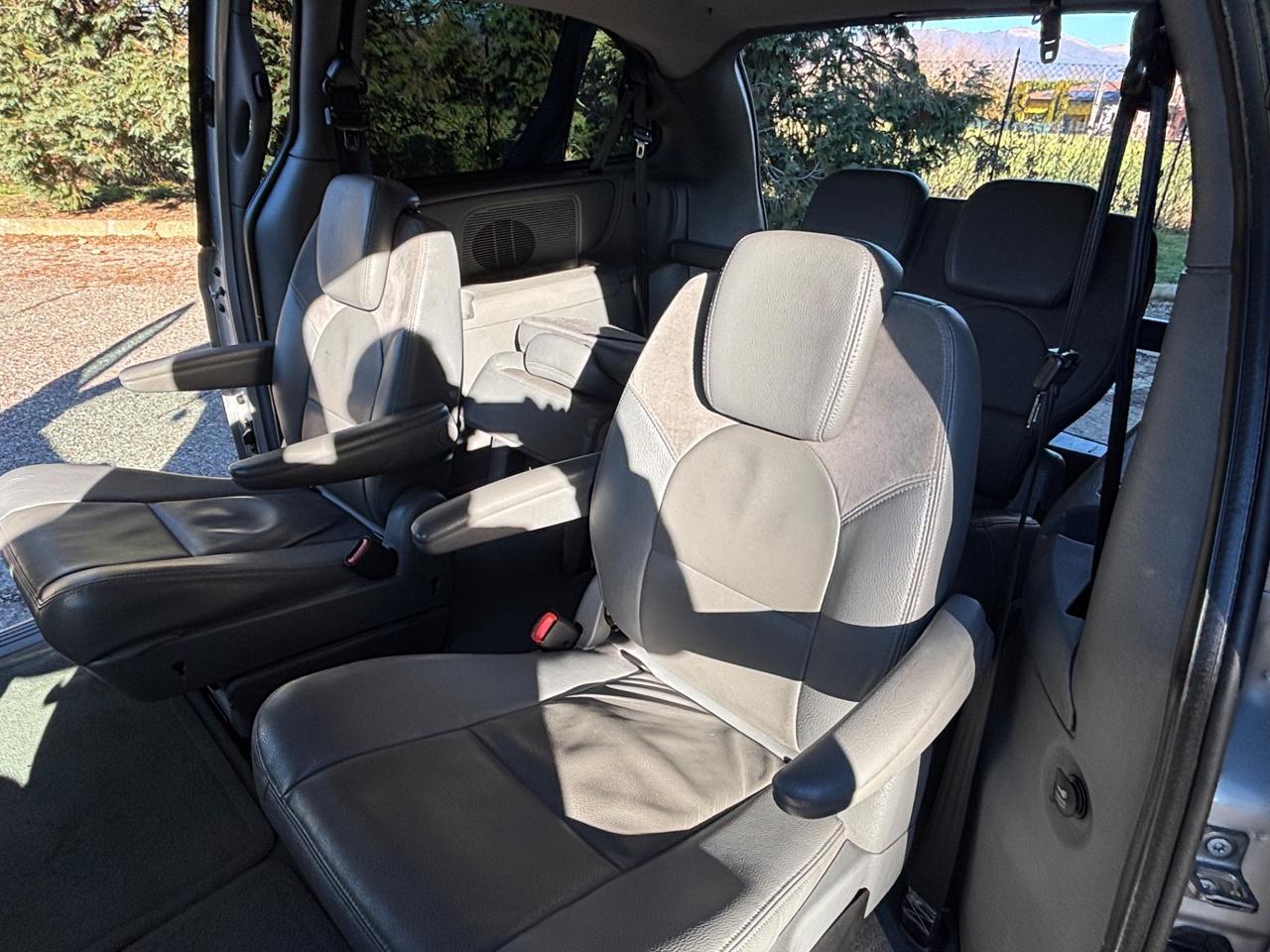 Chrysler Voyager Grand 2.8 CRD cat Limited Auto