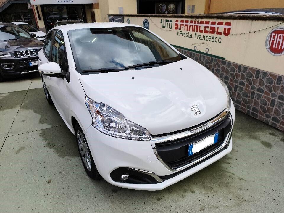 Peugeot 208 1.5 Business 100cv - 2019