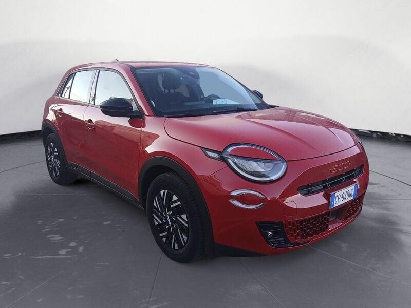 FIAT 600e - Red